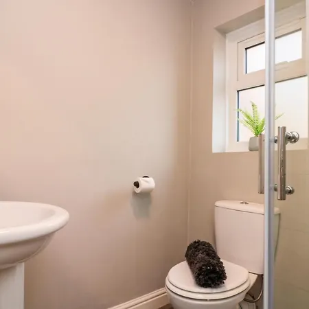 27 Westbourne Grove * Scarborough