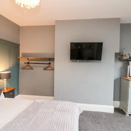 Westbourne * Scarborough