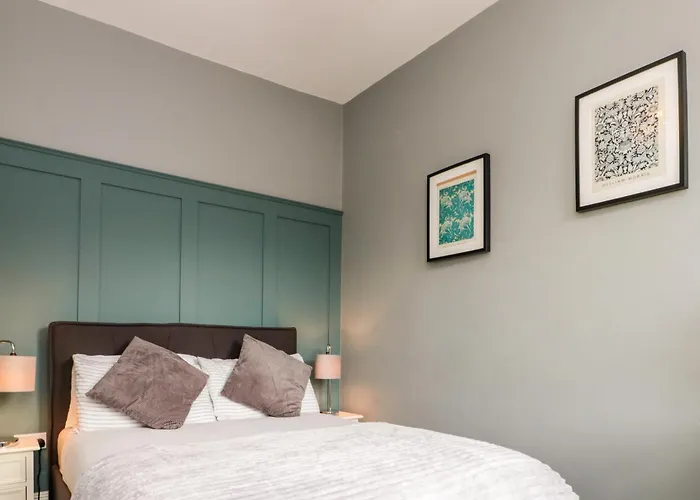 Westbourne * Scarborough